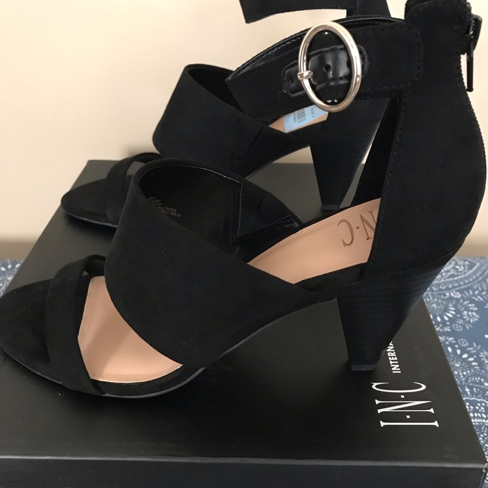 New in box sandals